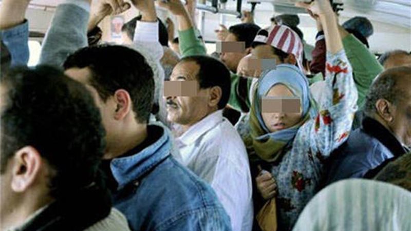 ماذا فعل عجوز بفتاة