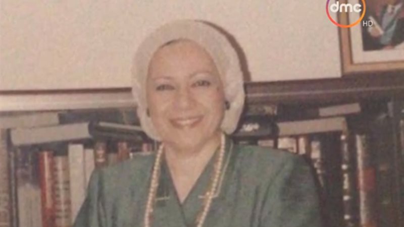 والدة الدكتور طارق