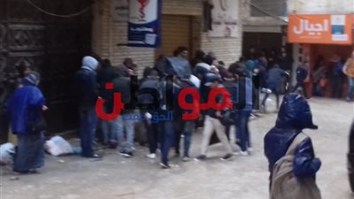 فيديو وصور| طلاب أولى ثانوى يغرقون فى مياه الأمطار بالإسكندرية