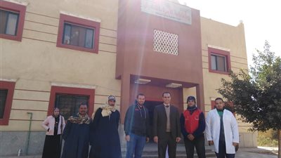 صور .. وكيل وزارة الشئون الصحية يتفقد بعض الوحدات في سوهاج