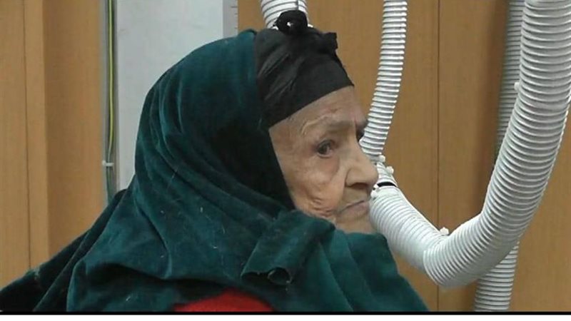 استغاثة سيدة مسنة