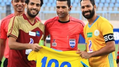 قصة صورة.. حسني عبدربه يحتفل بـ 100 مباراة قائدًا للإسماعيلي 