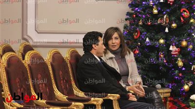 صور .. وصول وزير الرياضة إلى الكاتدرائية ونبيلة مكرم تستقبله