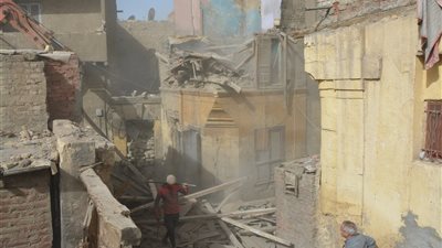 تهدد الحياة .. إزالة 6 عقارات في عرب اليسار بالخليفة 