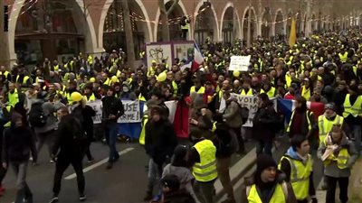 بث مباشر| شوط جديد للسترات الصفراء في مدينة تولوز.. وفرنسا تحترق 