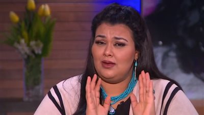 فتاة لـ برنامج 