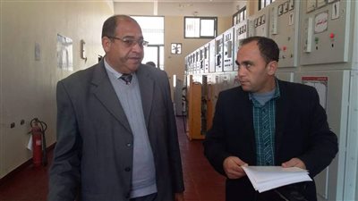 رئيس مدينة بلطيم يتفقد لوحة توزيع محولات كهرباء غرب