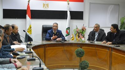 محافظ سوهاج يشهد عقد تأجير حديقة اللوتس لمجلس الدولة فرع سوهاج