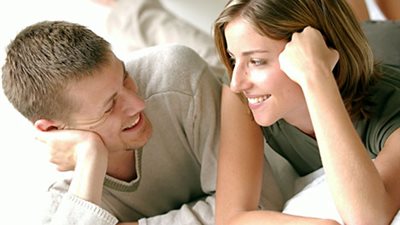 المرأة في حياة رجل برج الدلو.. أليس في بلاد العجائب 