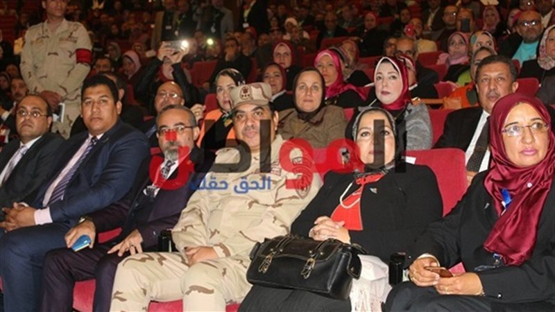 تكريم آمال عبد الظاهر