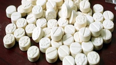 ضبط عاطل بحوزته خرطوش و60 قرصًا مخدرًا بكفر شكر