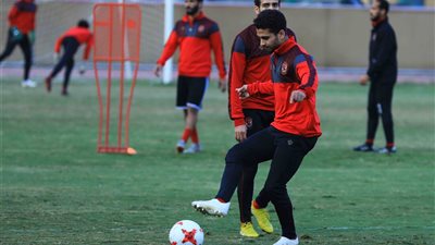 محمد محمود يجري عملية الرباط الصليبي ويغيب 8 شهور