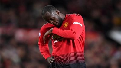 فيديو .. لوكاكو يُداعب ريال مدريد