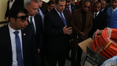 صور.. وزير القوى العاملة ومحافظ قنا يتفقدان مركز التدريب المهني بقفط