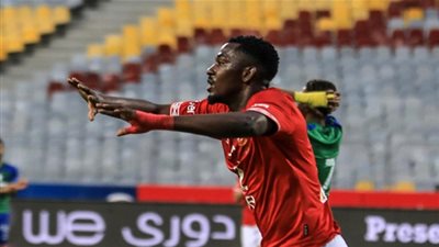 فيديو.. الأهلي يواصل زحفه نحو الصدارة بثلاثية في مرمي المقاصة
