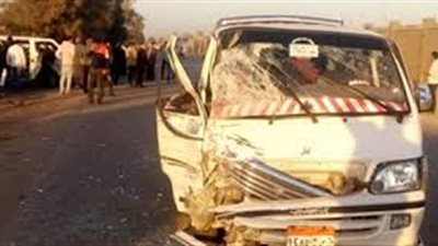 مصرع 3 أشخاص وإصابة 15 آخرين في انقلاب سيارة بـ الشرقية