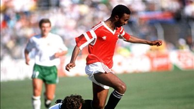 أبطال لا تنسي .. أحمد الكأس مهاجم قناص ومدرب مبدع
