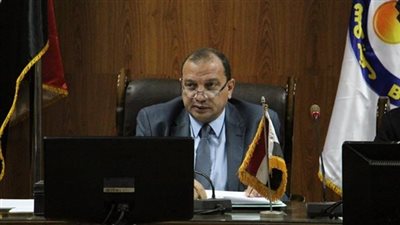 رئيس جامعة بني سويف يحيل عددًا من المخالفات المالية للتحقيق 