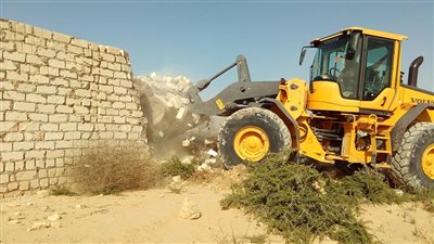 صور.. العامرية ثان ينفذ قرار إزالة ضمن فعاليات الموجة الثانية عشر