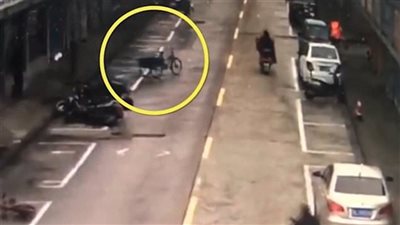 بسم الله.. أشباح يسرقون دراجات في هذه البلد!