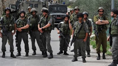 اعتقال شابين فلسطينيين على أيدي قوات الاحتلال