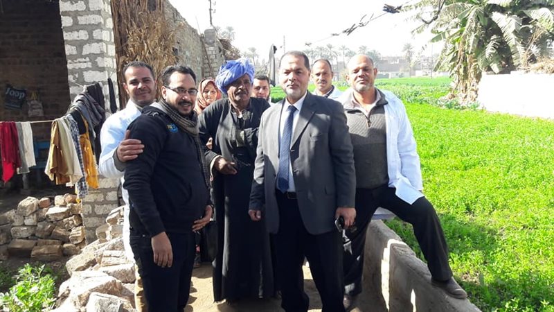 قوافل بيطرية بقرية