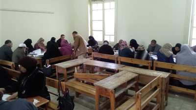 كنترولات كفر الشيخ تواصل تصحيح أوراق الشهادة الإعدادية 