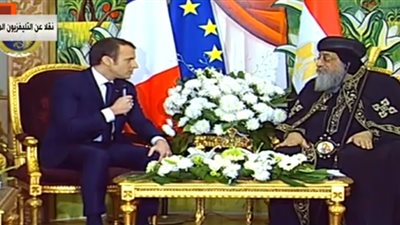 حول العالم.. جولة الرئيس الفرنسي في الكاتدرائية بالعباسية تخطف الأنظار والسبسي يخسر قضية
