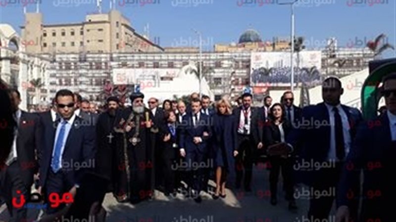 ماكرون يغادر الكاتدرائية