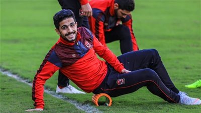 أيمن أشرف يشارك بواقي الأنف في تدريبات الأهلي   