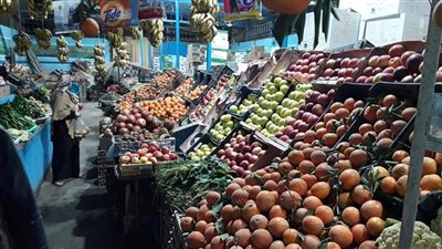 تحدي الأسعار .. سعر الخضار والفاكهة في السوق النموذجي بالتل الكبير 