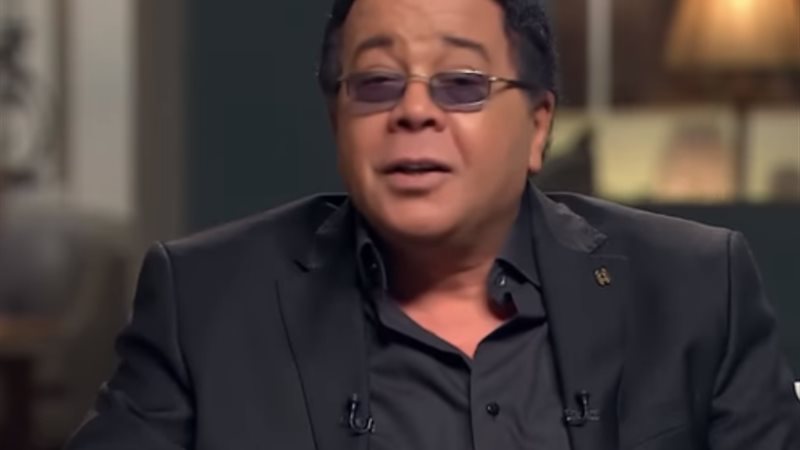  أحمد آدم مع إسعاد