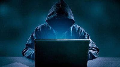 العامة لتكنولوجيا المعلومات تضبط شخصًا استولى على حساب شركة خدمات مالية  