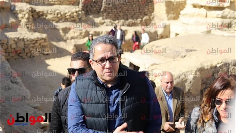 خالد العنانى  وزير