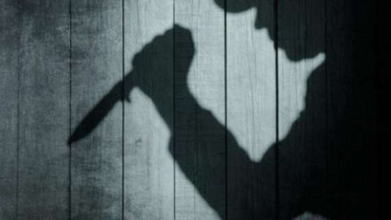 قتل طبيب داخل عيادته