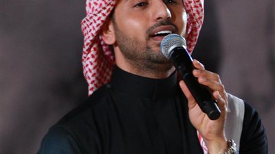 صور.. فؤاد عبد الواحد وجمهور الرياض يغنون سويًا في حفل المهرجان السعودي