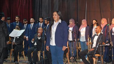 كورال جامعة سوهاج يبهر الحضور في شباب الجامعات بكفر الشيخ