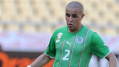 أبطال لا تنسي.. الجزائري مجيد بوقرة أحد أفضل المدافعين العرب