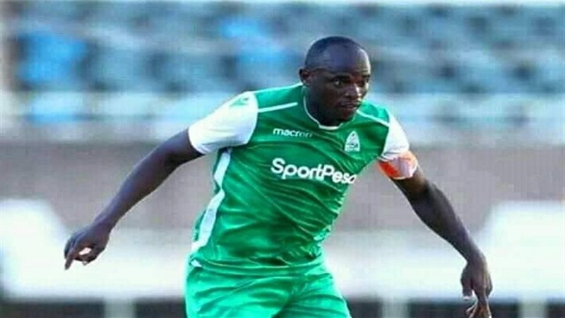 دينيس أوليتش لاعب