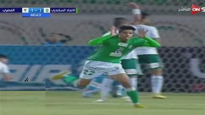 نجم الأهلي يخطف تعادلا قاتلا للاتحاد أمام المصري