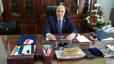 اليوم .. محاكمة رئيس مصلحة الجمارك السابق