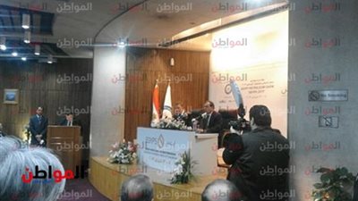 صور.. وزير البترول عن معرض 