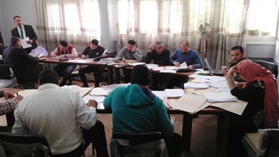 صور| اليوم.. مراجعة استمارات كارت الفلاح بمراكز البحيرة