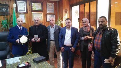صور.. المجتمع المدني يكرم وكيل وزارة الصحة بالشرقية