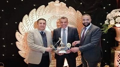 صور..الدفعة 54 حربية تُكرم الأهلي في يوبيلها الذهبي
