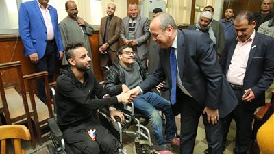 محافظ كفرالشيخ يناقش 30 شكوى في لقاء المواطنين الأسبوعي