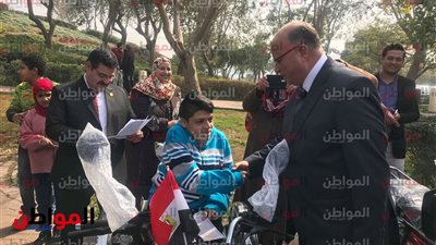 صور.. محافظ القاهرة يسلم دفعة جديدة من الدراجات البخارية المجهزة لمتحدي الإعاقة