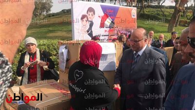 صور| من الإبرة للصاروخ.. محافظ القاهرة يسلم أجهزة العرائس ضمن حياة كريمة