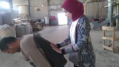 صحة بني سويف: حملات للتوعية والحد من تشوهات العمود الفقري للعاملين داخل لمنطقة الصناعية 