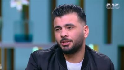 بعد انتقاده .. شاهد عماد متعب يصدم الجمهور بحقيقة مرضه قبل اعتزاله 